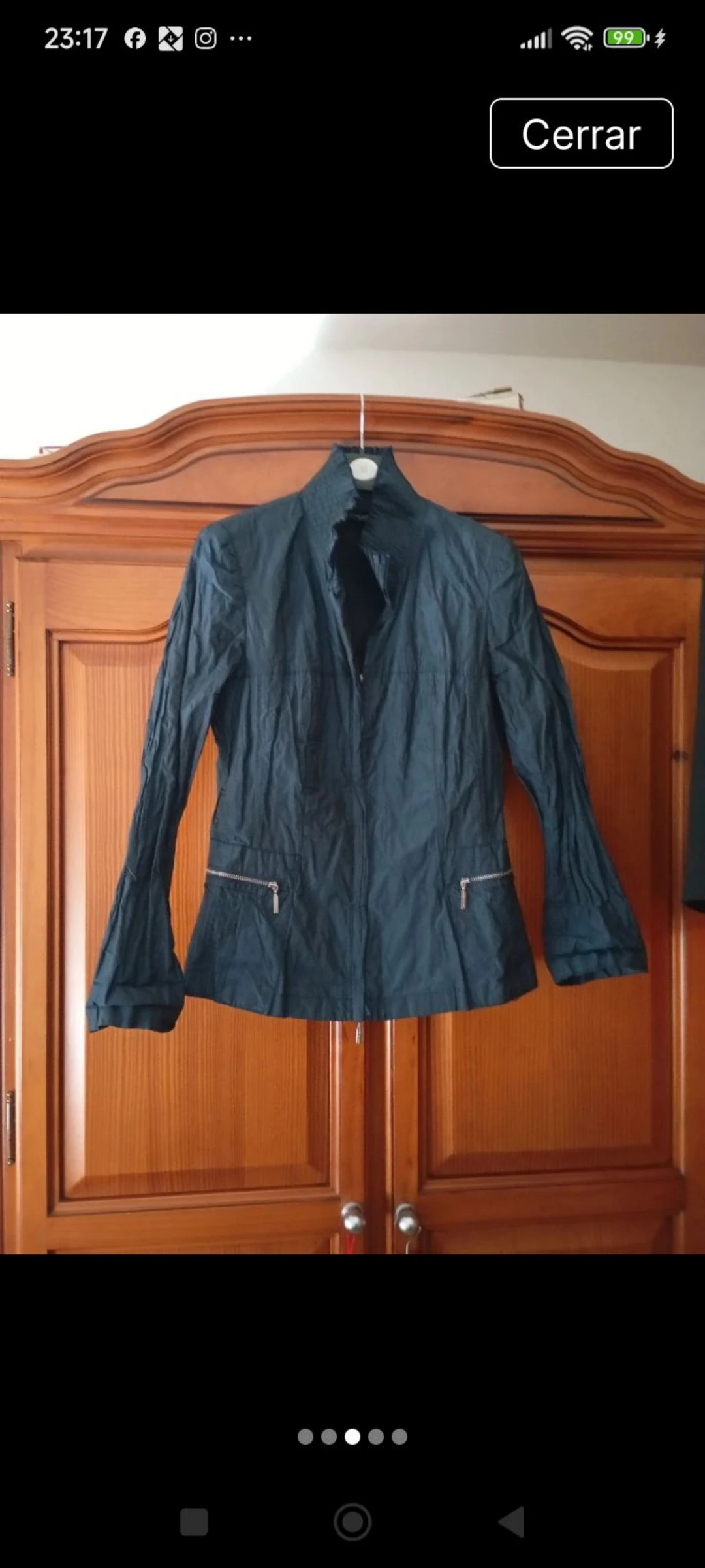 Impermeable azul  – photo 4